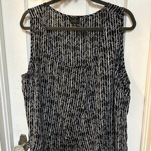 Worthington Women's Plus Size Black and White Sleeveless Ruffle Blouse-Size 1X